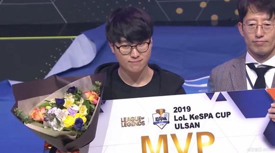 《无畏契约手游》全新版本上线 新特工带来新体验